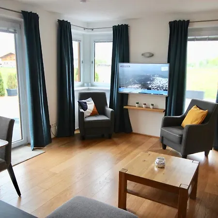 Julia アパート *